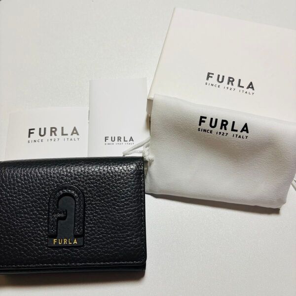 FURLA 三つ折り財布