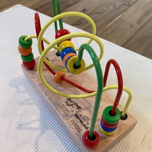 ボーネルンド ルーピング ウーギー 知育玩具 木製玩具 木のおもちゃ 指先遊び 天然木 BorneLund