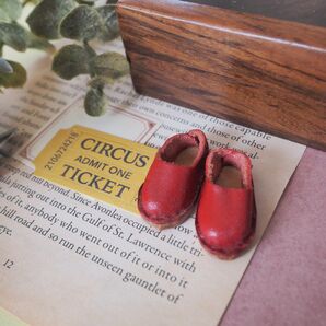 ブライス アウトフィット 本革靴 フラットシューズ(レッド)