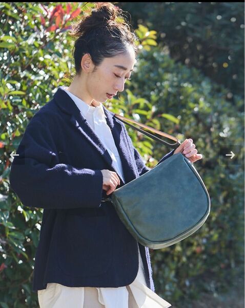 カンミfuwari ショルダーバッググリーン 本革 斜め掛け