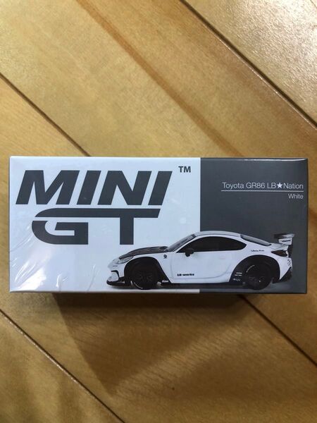MINIGT トヨタGR86 MINI GT リバティーウォーク