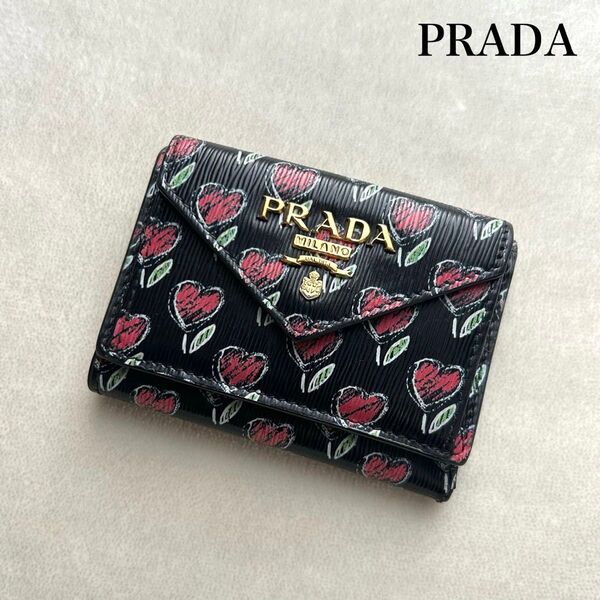 PRADA プラダ 三つ折り財布 ミニ財布 ハート レザー