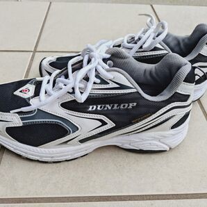 美品 DUNLOP WATERPLOOF スニ−カ- 黒×白 防水 26cm EEEE NON-MARKINGSOLE