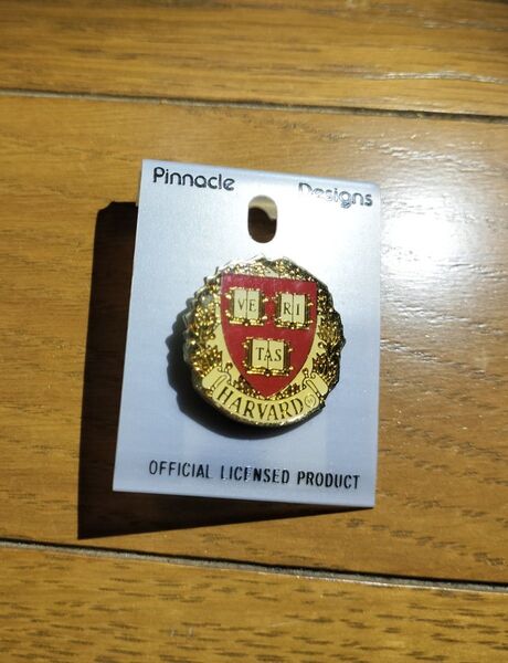 ハーバード大学 ピンバッジ