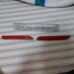 20 ヴェルファイア 純正ハイマウントランプ 純正リフレクター