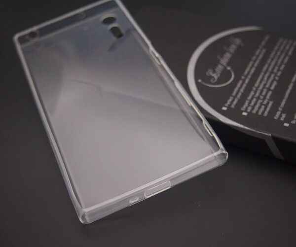 Xperia XZ1 ソフトクリアケース