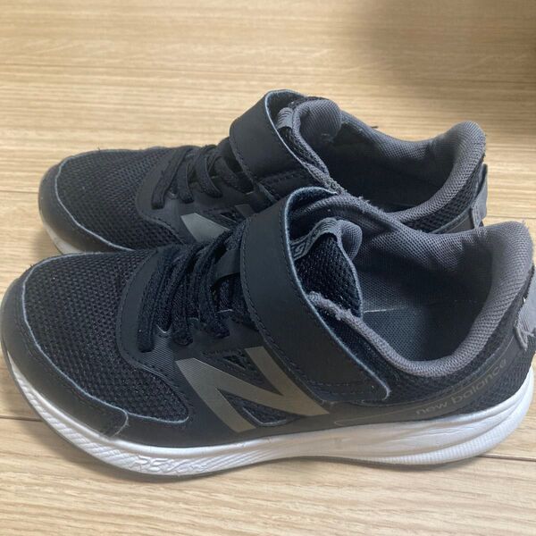 スニーカー ニューバランス 21センチ New Balance ブラック YT570