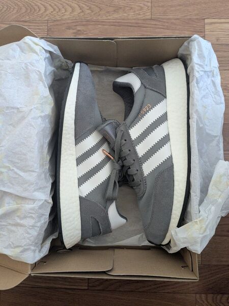adidas イニキランナー グレー 27.5cm 未使用