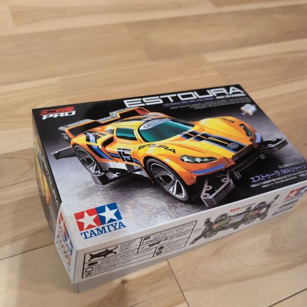 ミニ四駆AWD PROシリーズのESTOUREモデル TAMIYA タミヤ プラモデル
