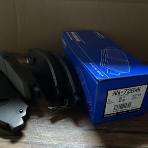 新品 曙ブレーキ AN-726WK アケボノ セレナ C25 C26 AN726WK ブレーキパッド フロント リーフ NV200