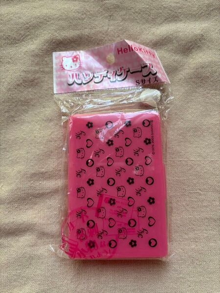 サンリオ ハローキティ ハンディケース レトロ