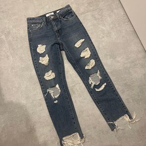 【GUESS】 レディース 23インチ ダメージ デニムパンツ