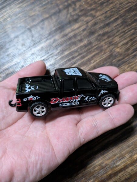 ラジコンカー 1/64スケール トミカ サイズ