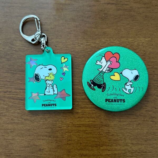 Twinkling love with PEANUTS限定アクリルキーホルダー・缶バッジ★ガチャ★ドローンショー大阪★スヌーピー