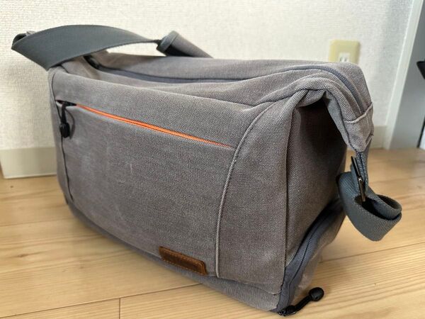 KANI ウルトレック専用ショルダーカメラバッグ ベルボン 三脚収納