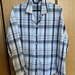 チェック柄シャツ