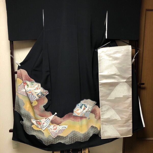 黒留袖 鶴と扇子の裾模様 袋帯、帯締め、帯揚げの4点セット 着物まとめ売り 留袖 黒留め袖 留め袖 結婚式 ミセスの第一礼装