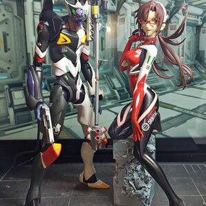 エヴァンゲリオン EVA8号機β+真希波・マリ・イラストリアス ガレージキット 完成品