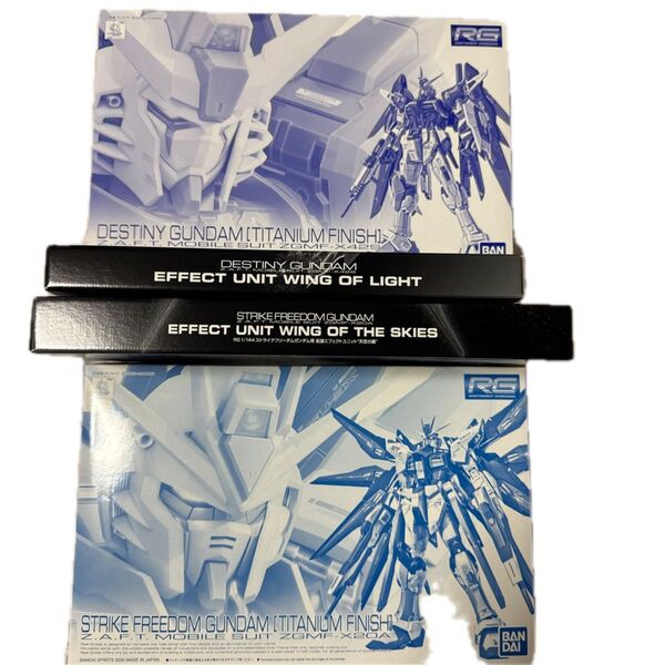 RG デスティニーガンダム チタニウムフィニッシュ ストライクフリーダムガンダム チタニウムフィニッシュ 光の翼 天空の翼 セット