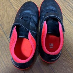PUMA フットサルシューズ 黒/赤