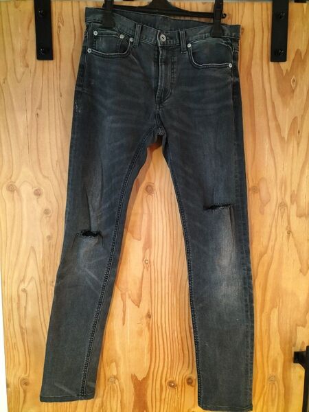 GU ジーンズ デニム デニムパンツ ストレッチ スリム穴開加工