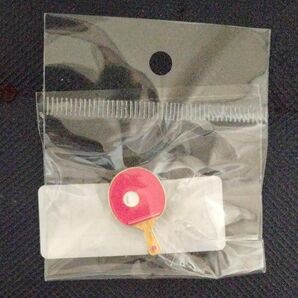 卓球ラケット型ブローチ
