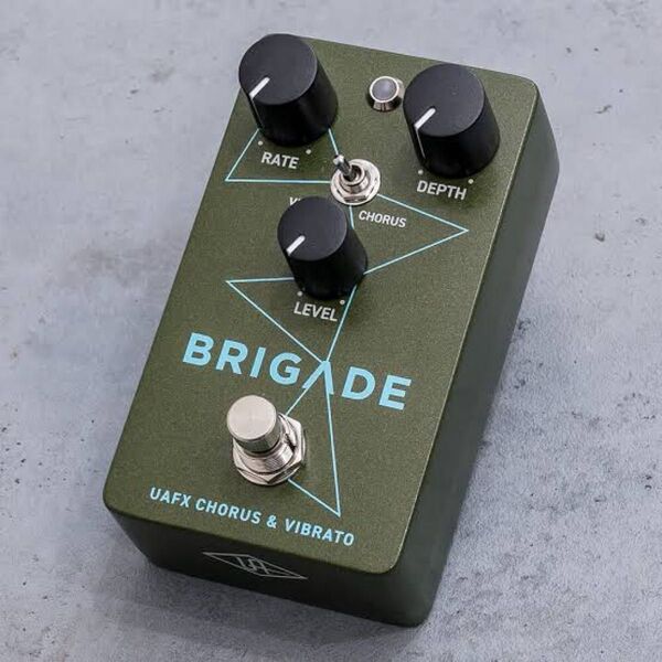 新品未開封 UNIVERSAL AUDIO ユニバーサルオーディオ UAFX Brigade Chorus & Vibrato