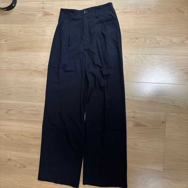 スラックス ブラック ストレートパンツ gu
