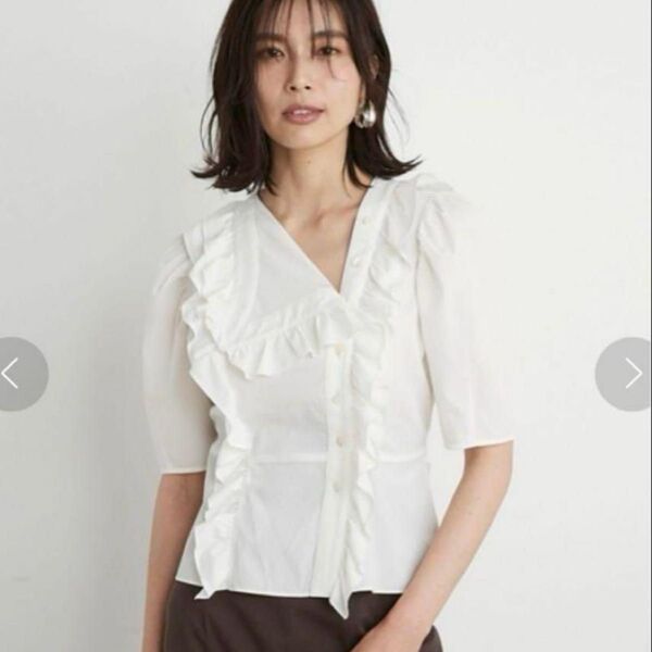SNIDEL Sustainableフリルカラーブラウス