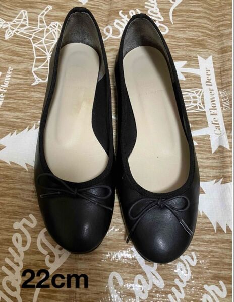 マット加工 黒 フラットパンプス