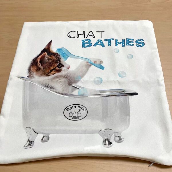 【新品】クッションカバー 猫柄 40×40 白 ホワイト ねこ cat インテリア