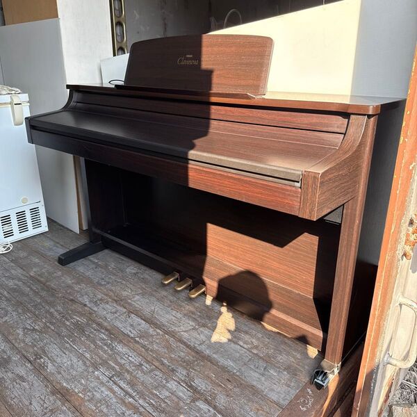 YAMAHA Clavinova CLP-156 STEREO
