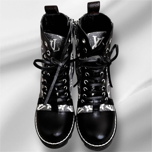 美品 LOUIS VUITTON ルイヴィトン 1AB2XR スタートレイル ライン モノグラムデニム レザー 37 保存袋付