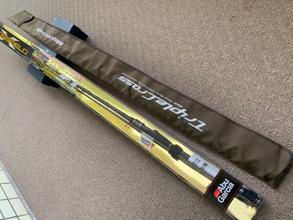 タックル整理!アブガルシアクロスフィールド(新品未使用)、メジャークラフト:トリプルクロス(未使用品)2本セット