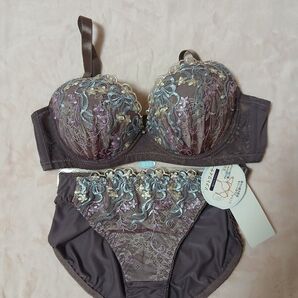 ワイヤー入りブラジャー ショーツセットB85/LLパープル紫ピンクブルー花柄刺繍レース新品チャーム付きセクシー可愛いElegant
