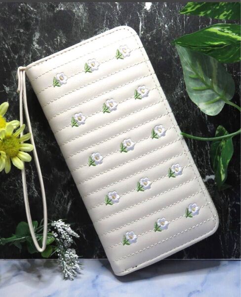 刺繍レディース長財布可愛白花柄長財布大容量 ファッション長財布ファスナー付き小銭入れカード入れ 新品*当日発送(ベージュ)