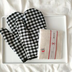 チェック柄ミトン、ふきんセット/新品未使用