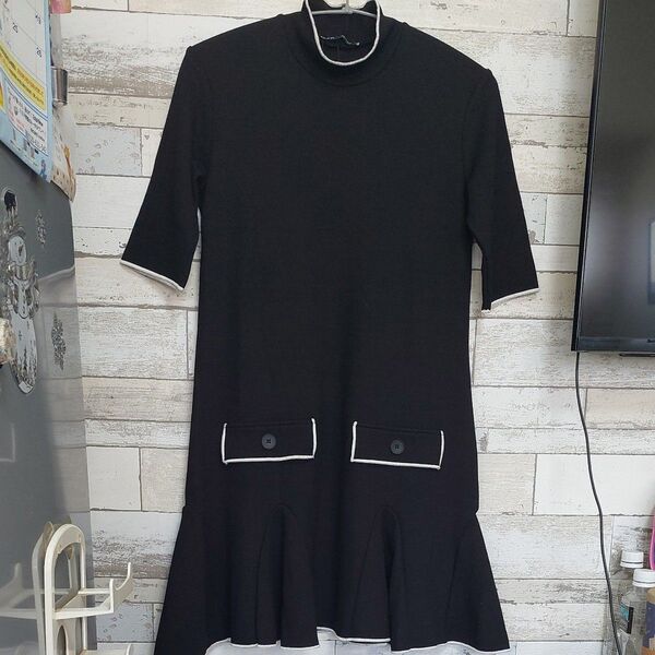 ZARA ブラック ひざ丈 ワンピース