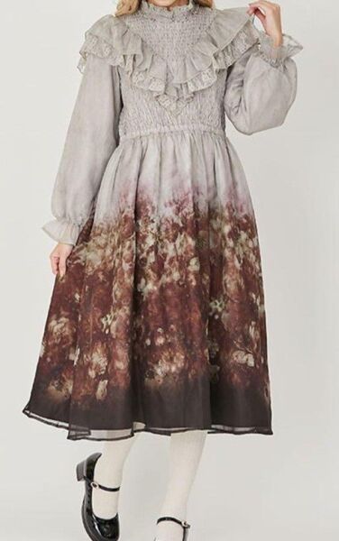 タグ付き!axes femme Nostalgia ミスティローズ柄ワンピース