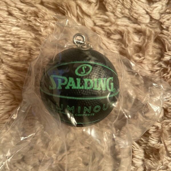 SPALDING バスケットボールキーホルダー