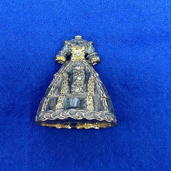 小さなエナメルの置物 ドレス 貴婦人 小物入れ ピアスケース