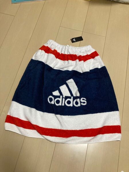 新品未使用 アディダス 巻き巻きタオル ラップタオル プールタオル