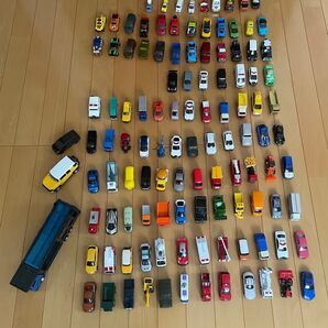 トミカまとめ売りです