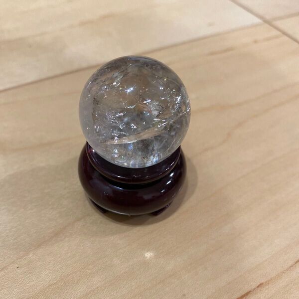 アイリスクォーツ 水晶 天然石 31mmスフィア 丸玉 台座付き