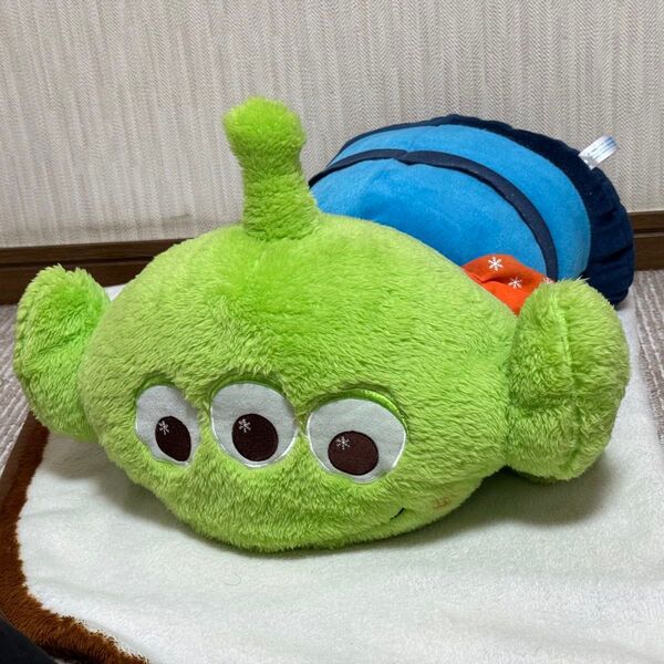 Disney リトルグリーンメン 赤いほっぺギガジャンボ寝そべりぬいぐるみ