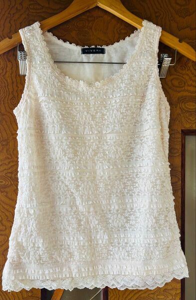 新品 レース タンクトップ Mサイズ