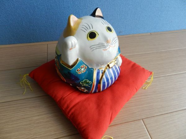 Yahoo!オークション -「猫 置物」(九谷) (日本の陶磁)の落札相場 Yahoo!オークション -「猫 置物」(九谷) (日本の陶磁)の落札相場