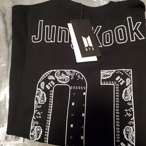 BTS 公式 ジョングク JUNGKOOK タグ付き 新品未使用 TEAMBTS Tシャツ Sサイズ 女性Mサイズ相当