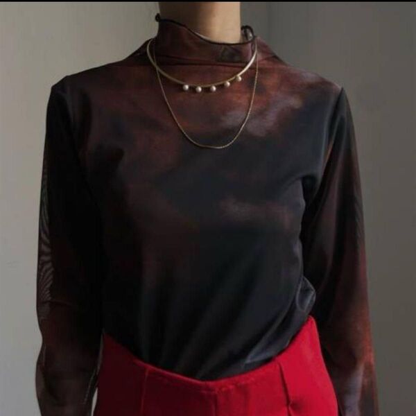 AMERI VINTAGEアメリMIRANDA TAIDAI SHEER TURTLE TOP