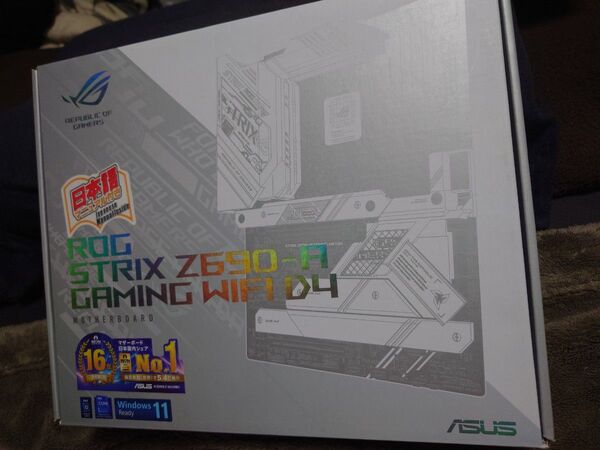【美品完動品】ROG STRIX Z690 A Gaming Wi-Fi D4